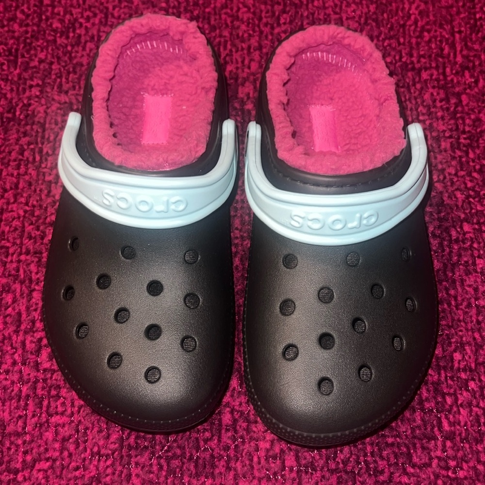 BRAND NEW Lined Crocs